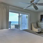 Southbay By The Gulf 132 Is A Completely Renovated 3 Bedroom Beach Front Townhome In Destin
