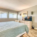 Beach House Condominiums D602 - Beachfront With Pool, Wifi, & Beach Service