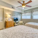 Beach House Condominiums D602 - Beachfront With Pool, Wifi, & Beach Service
