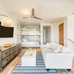Monarch By Avantstay Breathtaking Estate W Beach Access Swim Up Bar Hot Tub Rooftop Views