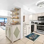 Emerald Towers 1102