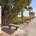 Dolphin Point 702A