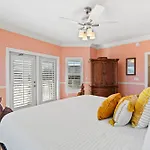 Crystal Playa With Private Pool And Beach Views