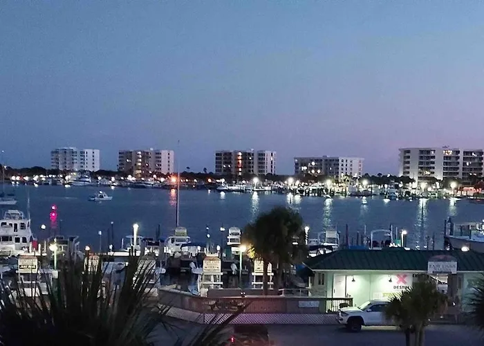 Destin Harbor Getaway