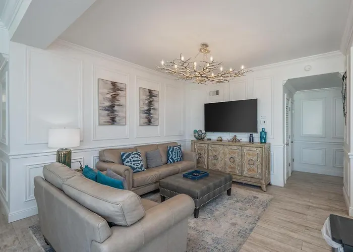 1125 Shoreline Towers Penthouse 3Bd Free Beach Set Garage Space