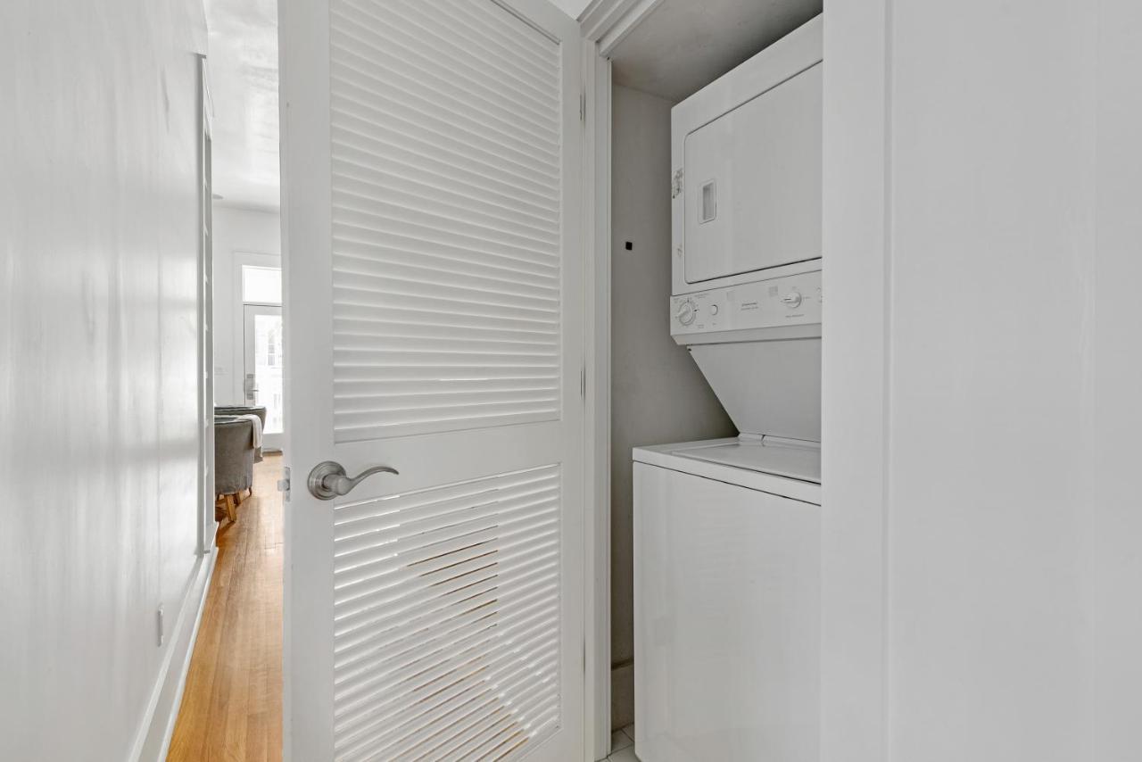 2-story Home, Walk To Beach, Hot Tub, Free Wifi, Pets Ok, Community Pool Access Holiday home *