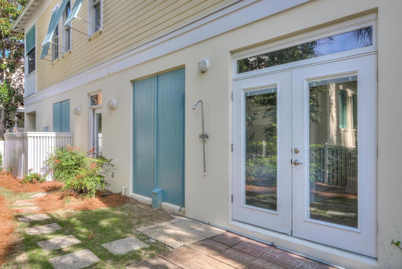 2-story Home, Walk To Beach, Hot Tub, Free Wifi, Pets Ok, Community Pool Access Destin