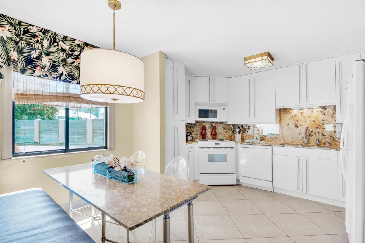 Apartment Shoreline Towers Townhouse 4-1