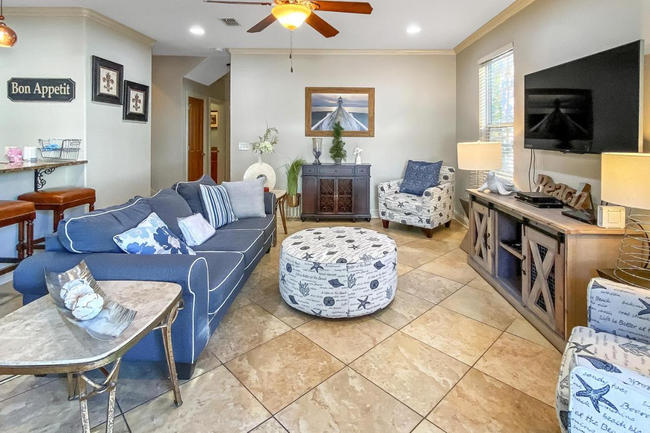 Villages Of Crystal Beach: Osprey Landing Holiday home