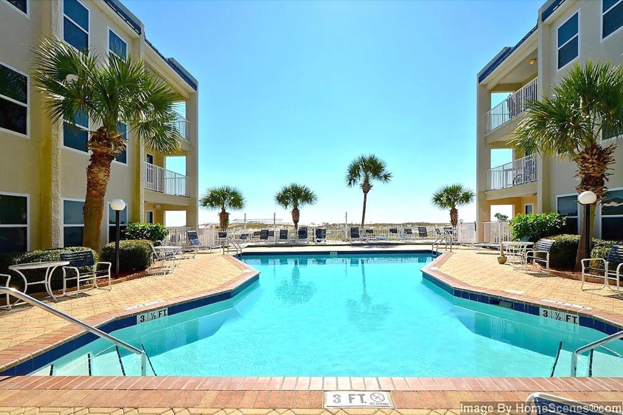 Holiday home Poolside #104