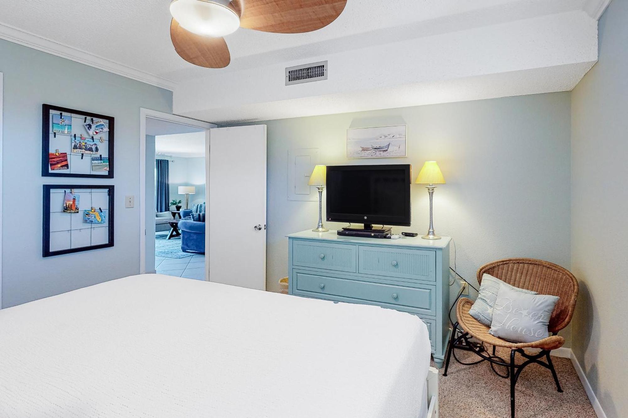 The Islander 412 Destin