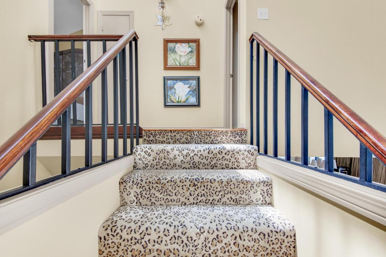 Apartment Shoreline Towers Townhouse 4-1 *
