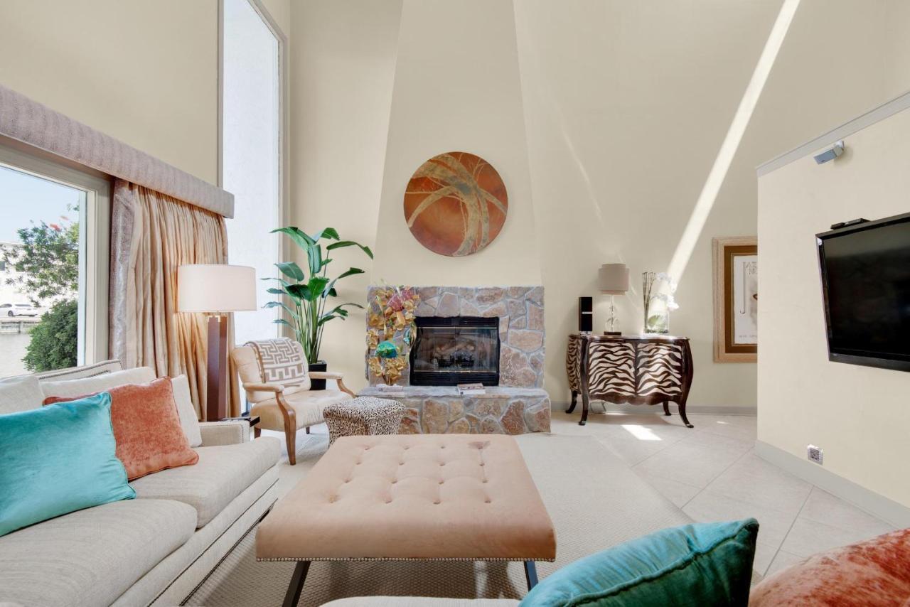 Apartment Shoreline Towers Townhouse 4-1 *