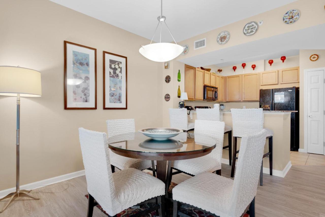 Palms #2212 Jr. 2br