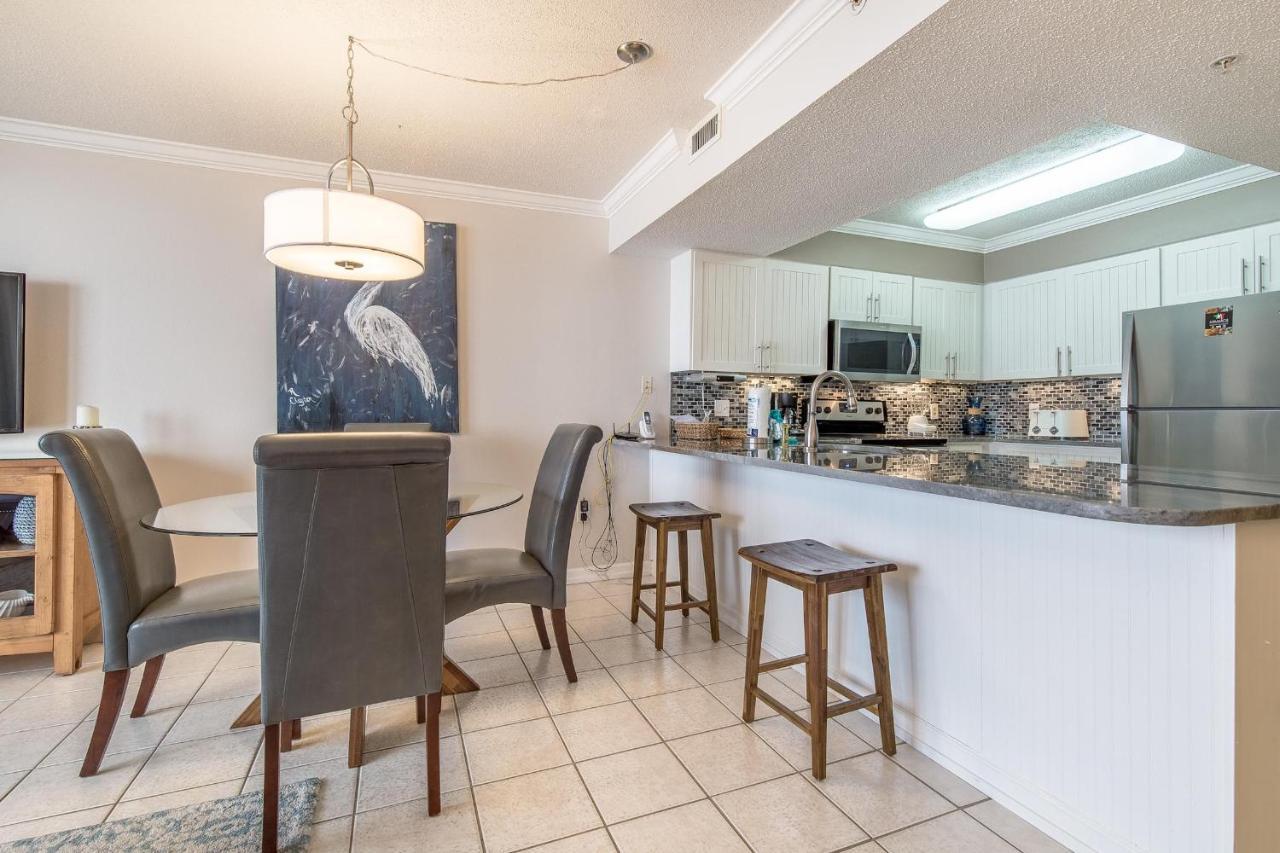 Pelican 410 Apartment
