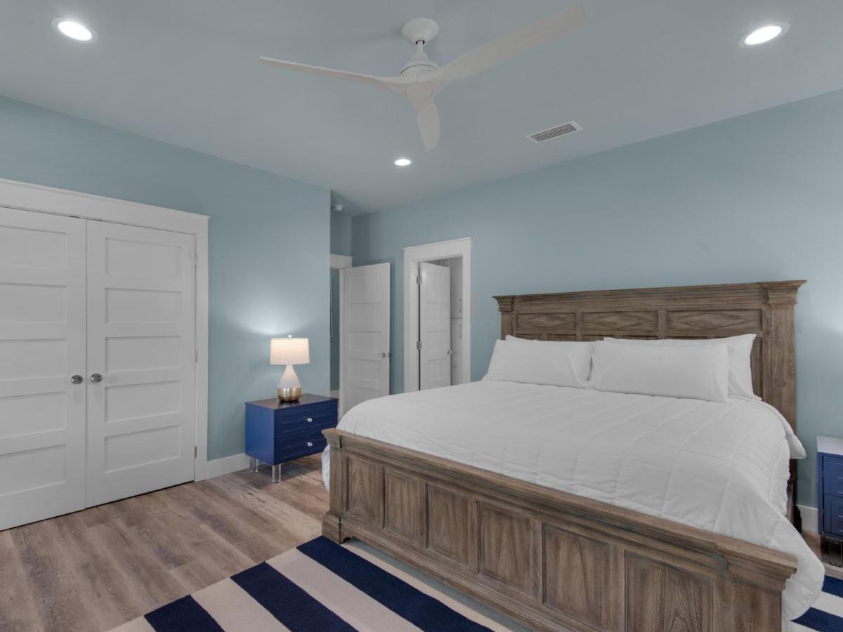 Starboard Side By Newman-dailey Holiday home