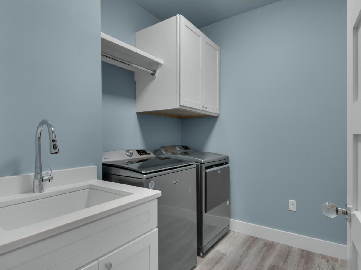 Starboard Side By Newman-dailey Holiday home *
