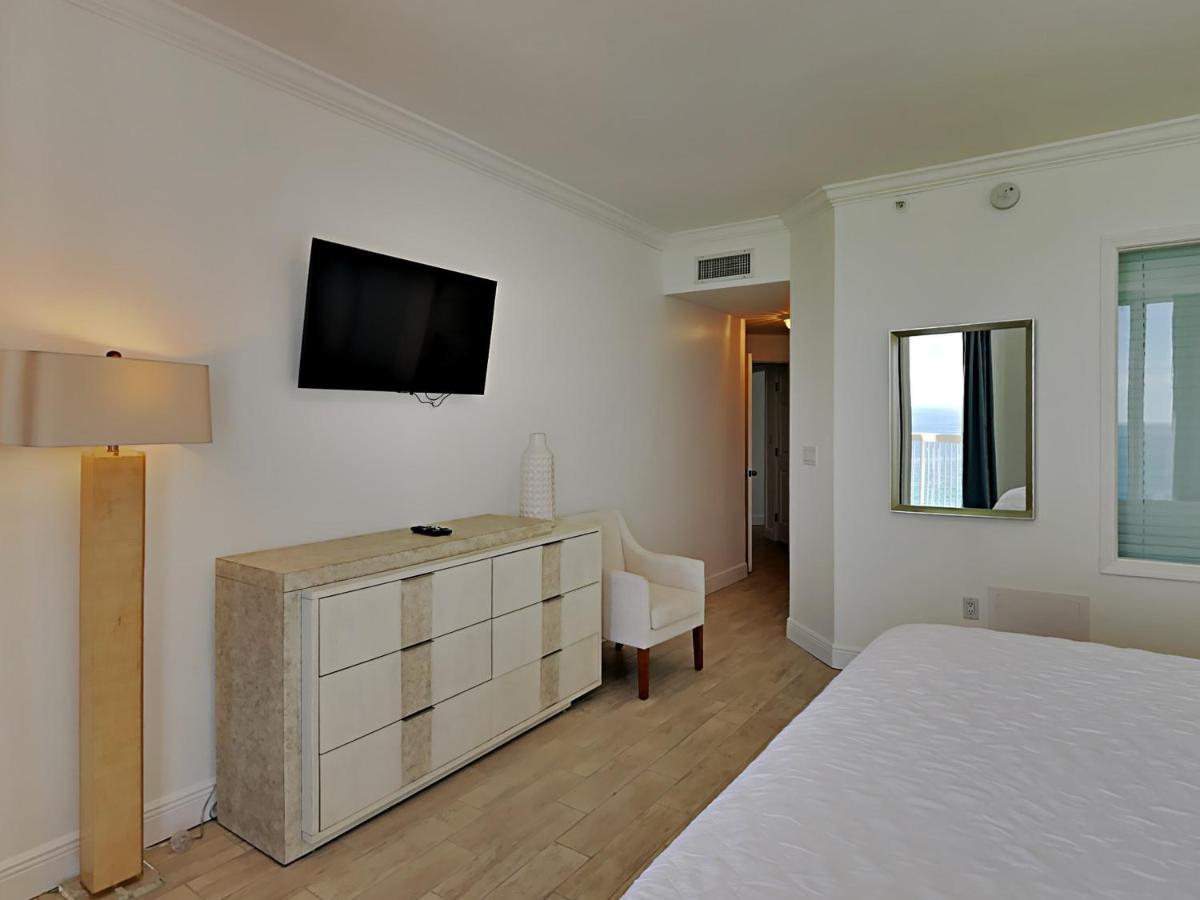 Silver Towers 1404w Apartment