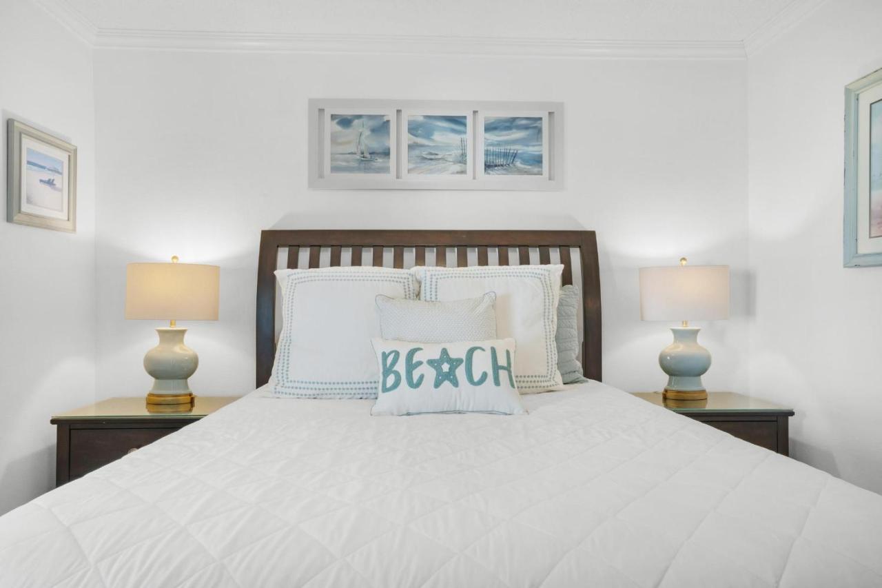 Sandprints B3 * Destin