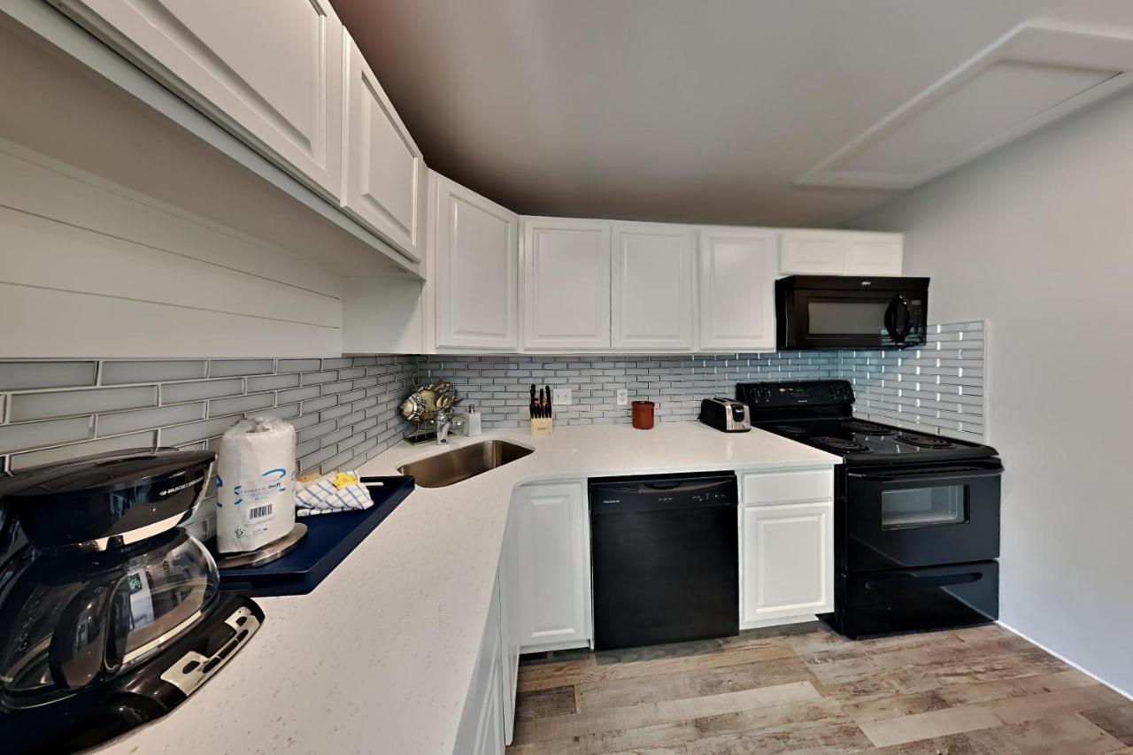 Apartment Sandpiper Cove 8246 *