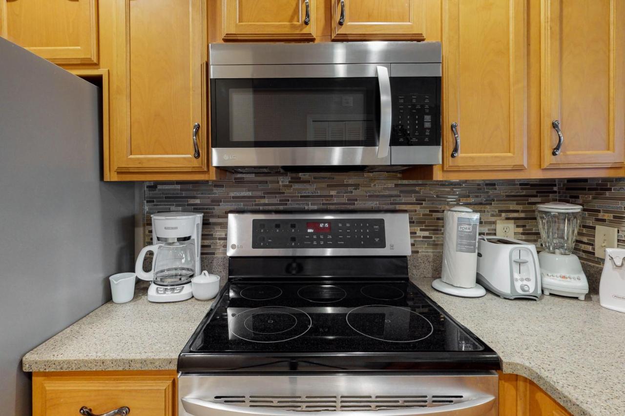 Seascape Lakefront 228 Holiday home Destin