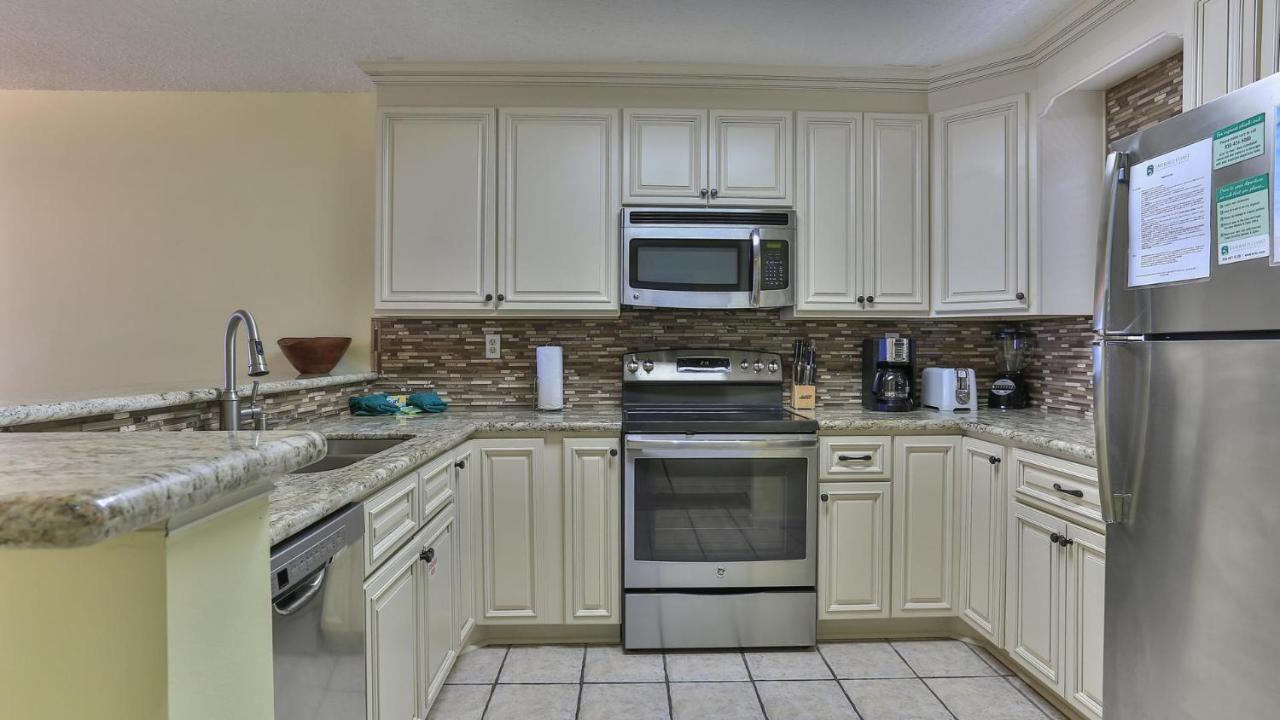 On The Gulf 302 - Perfect Location For A Family Getaway Holiday home Destin