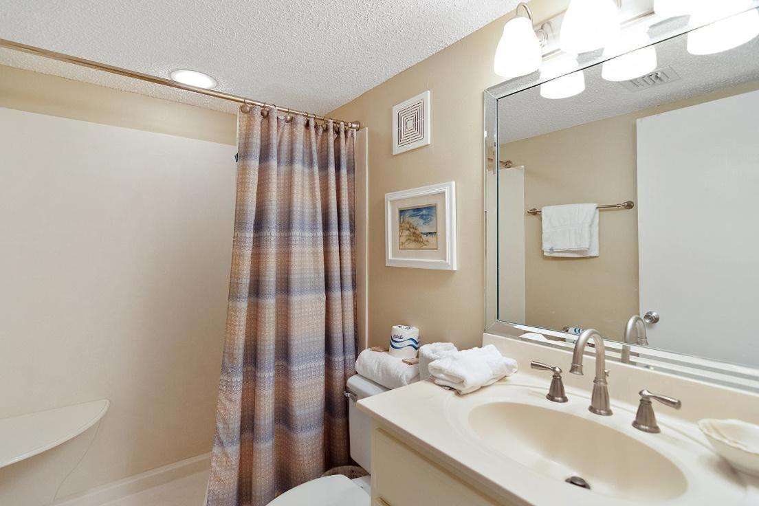 1056 Shoreline Towers Spacious & Charming