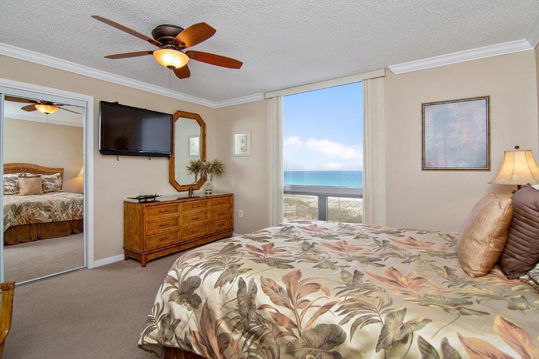 1056 Shoreline Towers Spacious & Charming Holiday home *