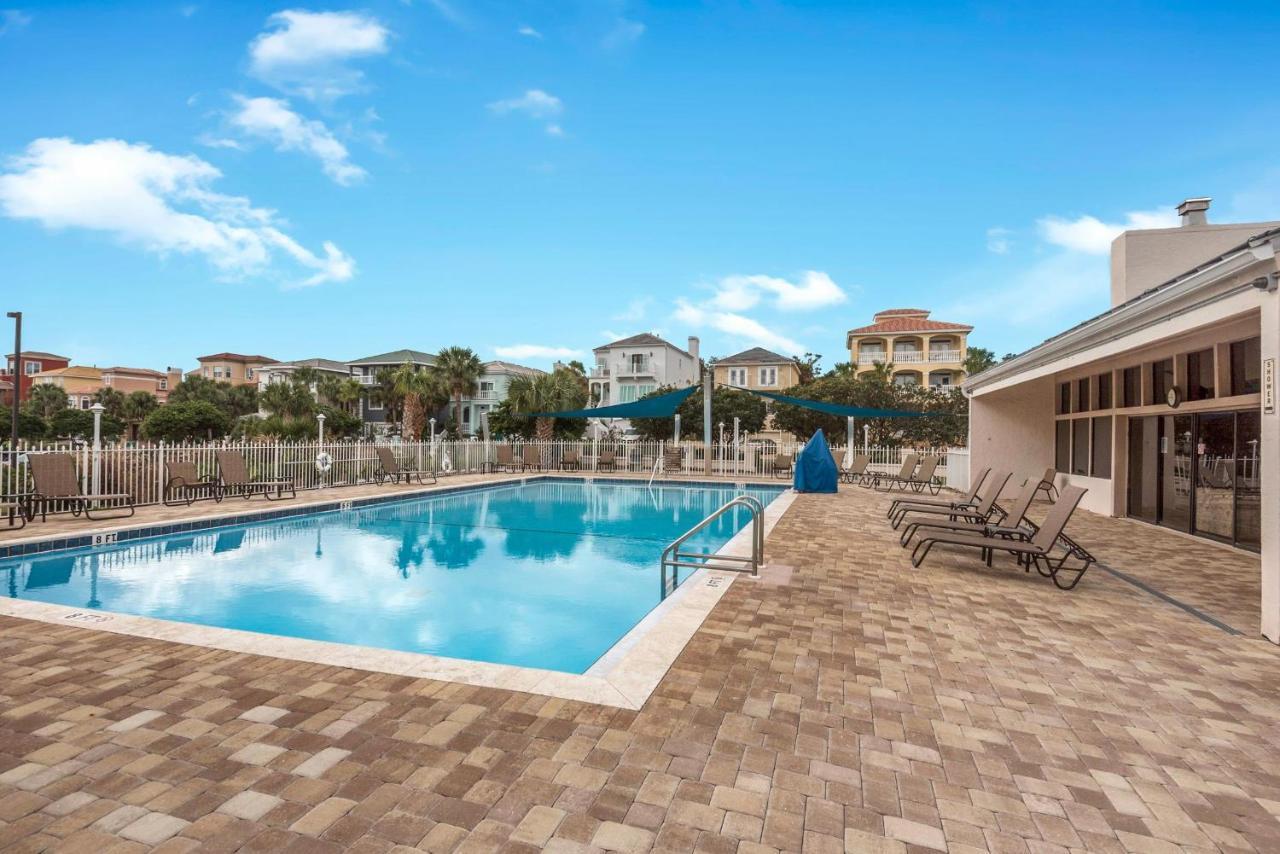 Enclave 605a Holiday home *