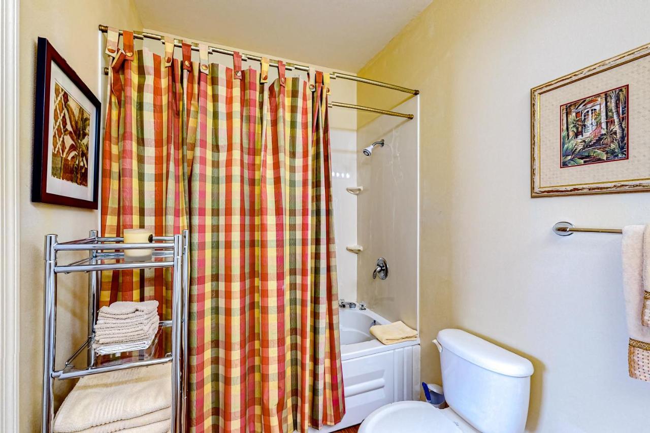Emerald Water 207 Apartment *