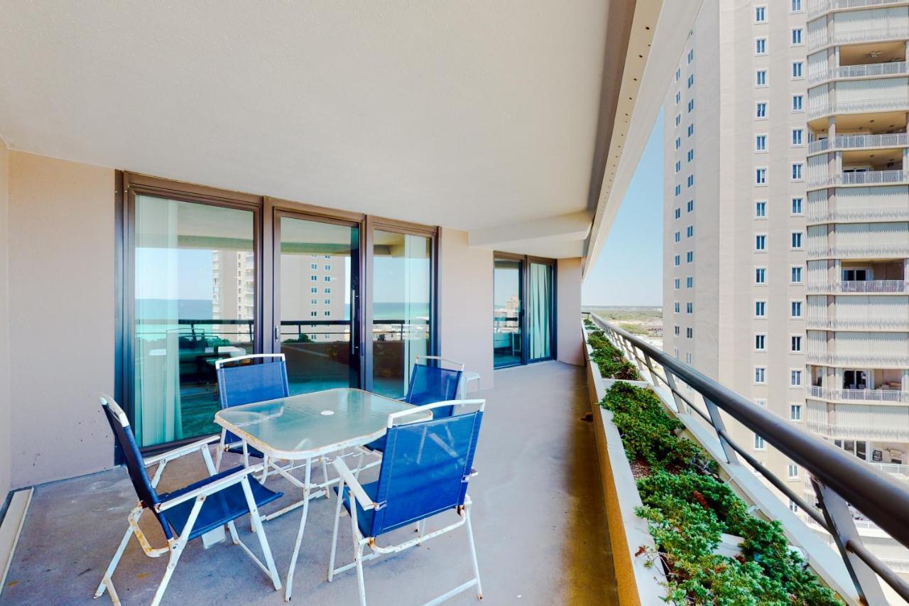 Edgewater 1301 Apartment *