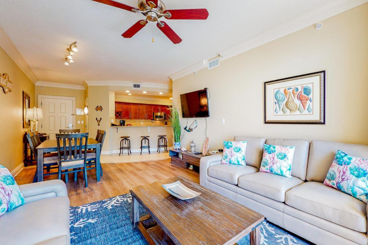 Emerald Grande W1021 Apartment *
