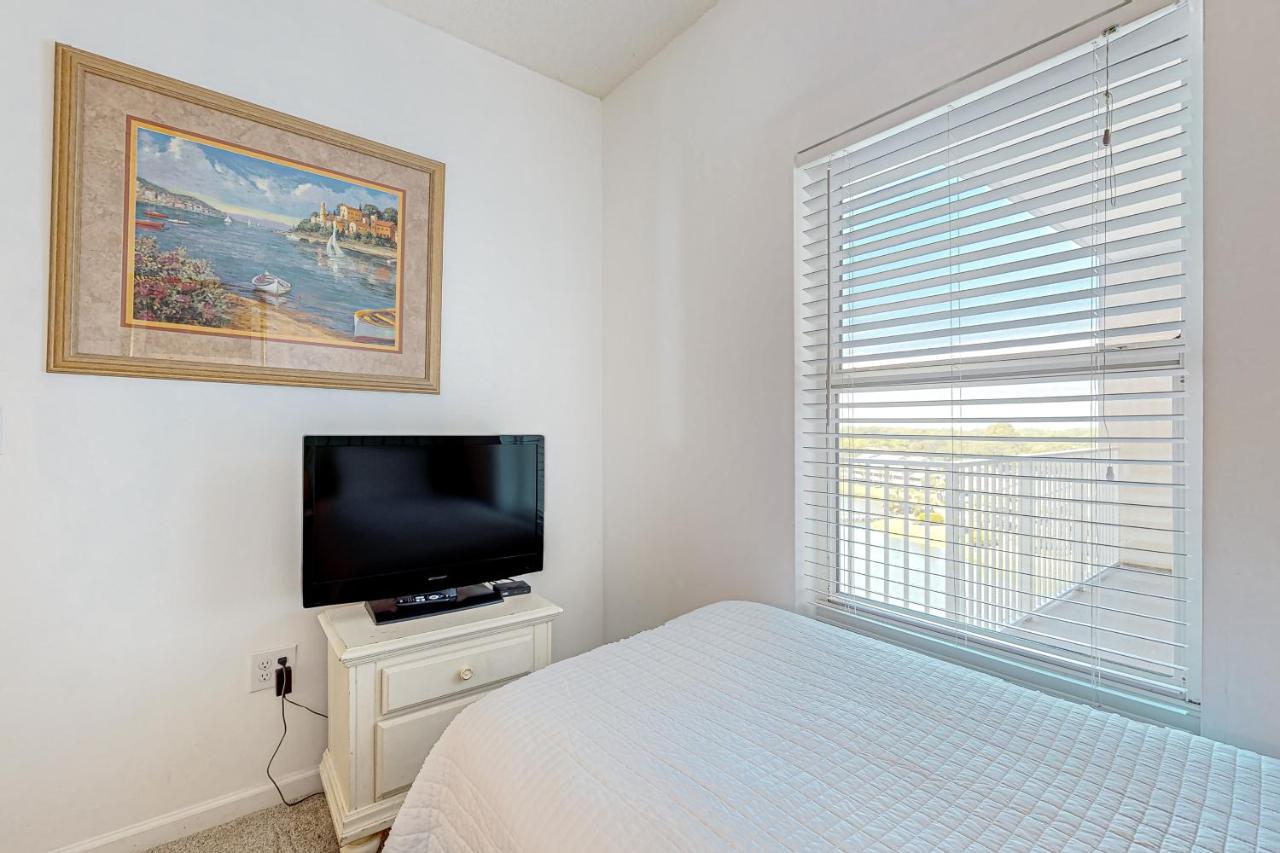 Majestic Sun B702 Apartment