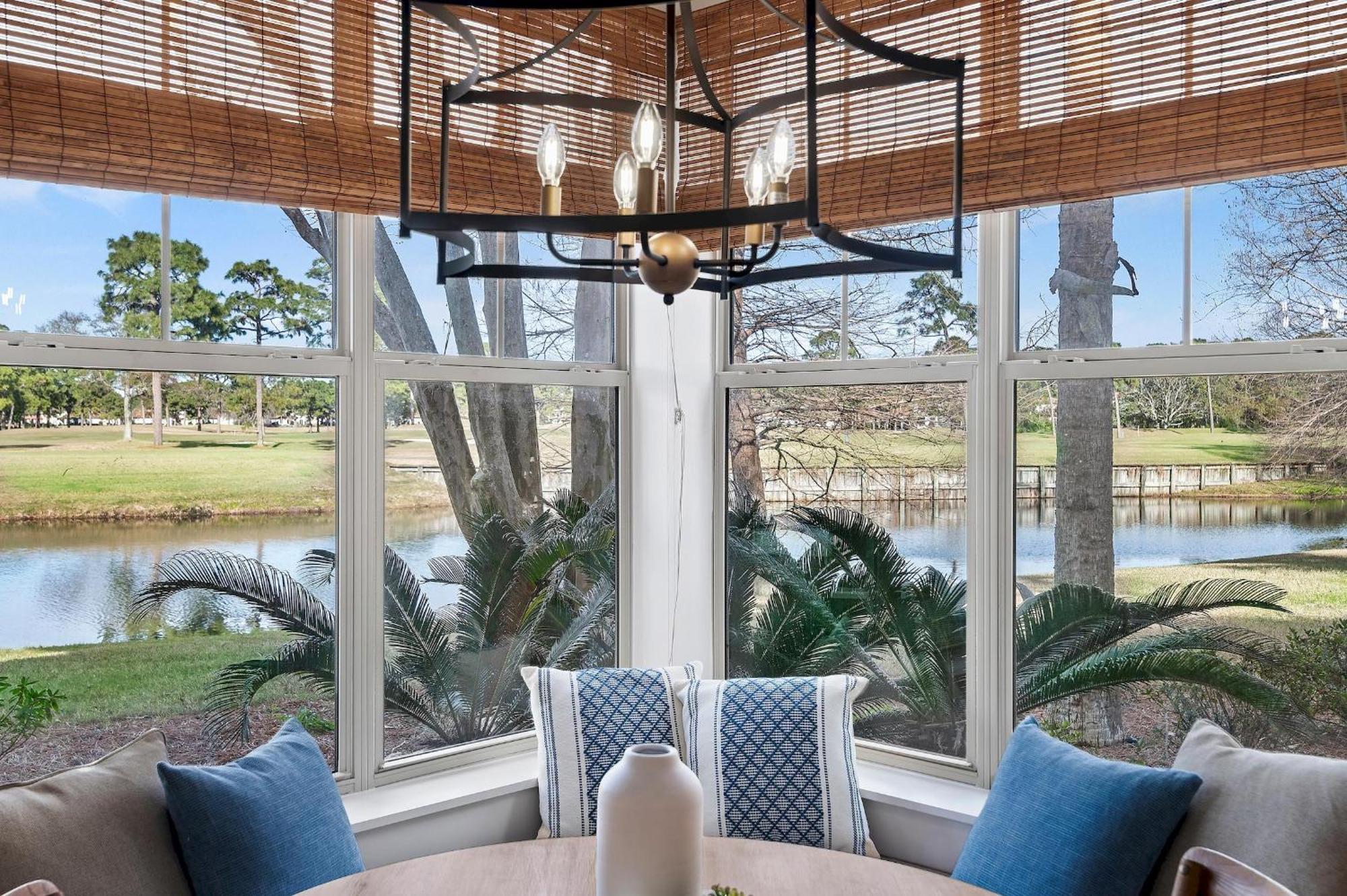 Magnolia Bay 8593