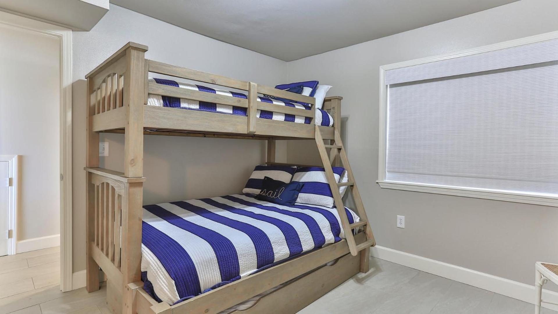 Holiday home Southbay By The Gulf 132 Is A Completely Renovated 3 Bedroom Front Townhome In Destin