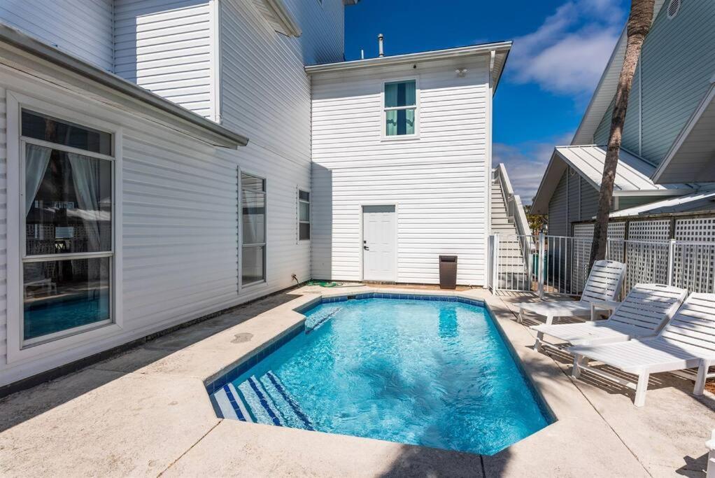 Holiday home At Last 100' To Access Close To Shops Destin