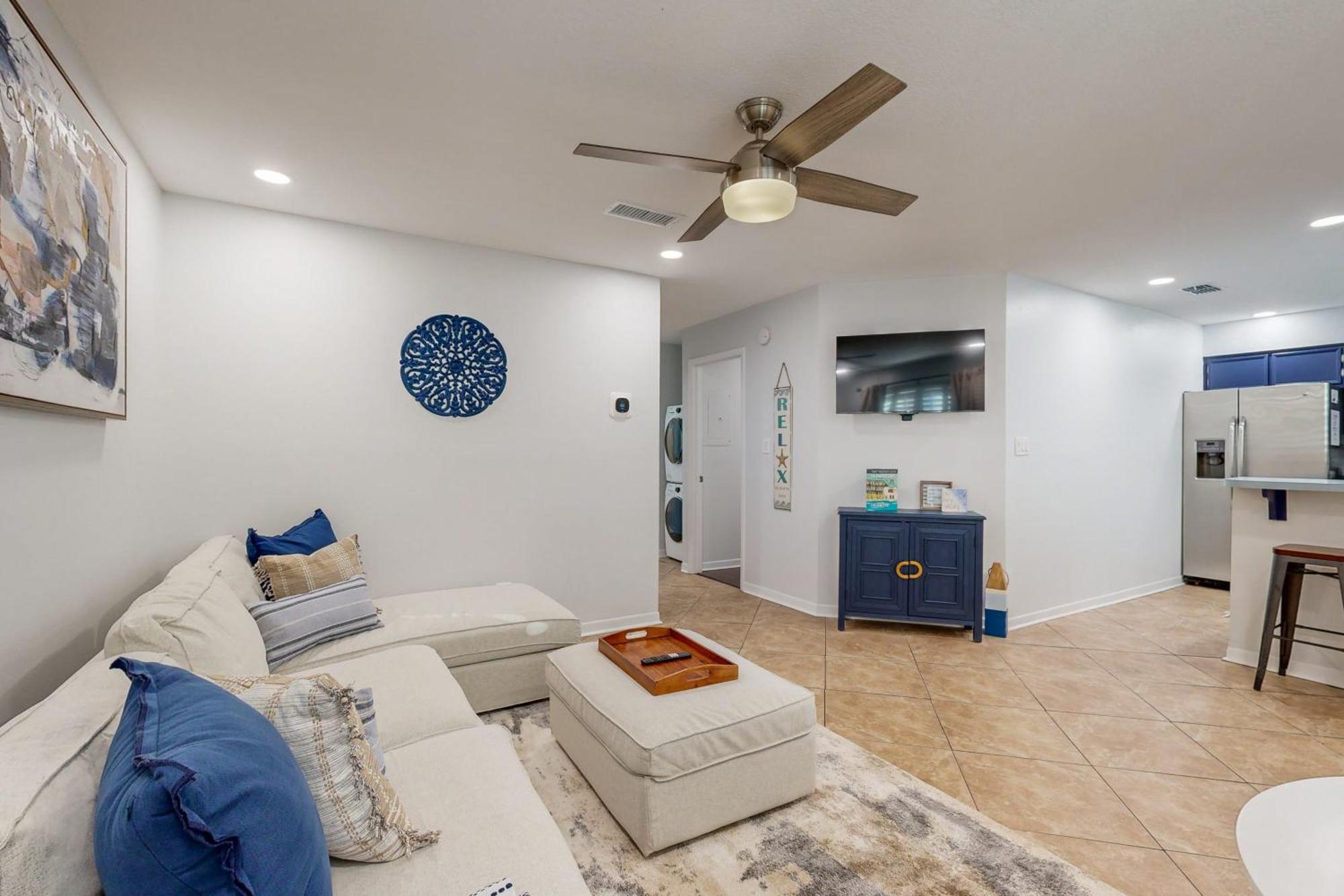 Apartment Nautical Way, Unit 111 *