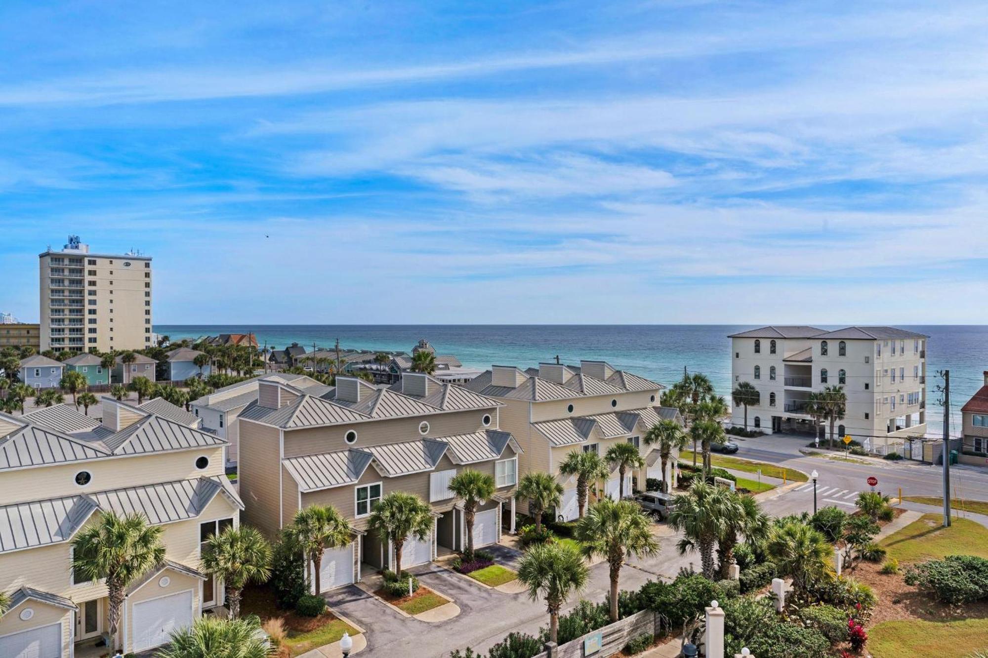 Enclave 605a Holiday home