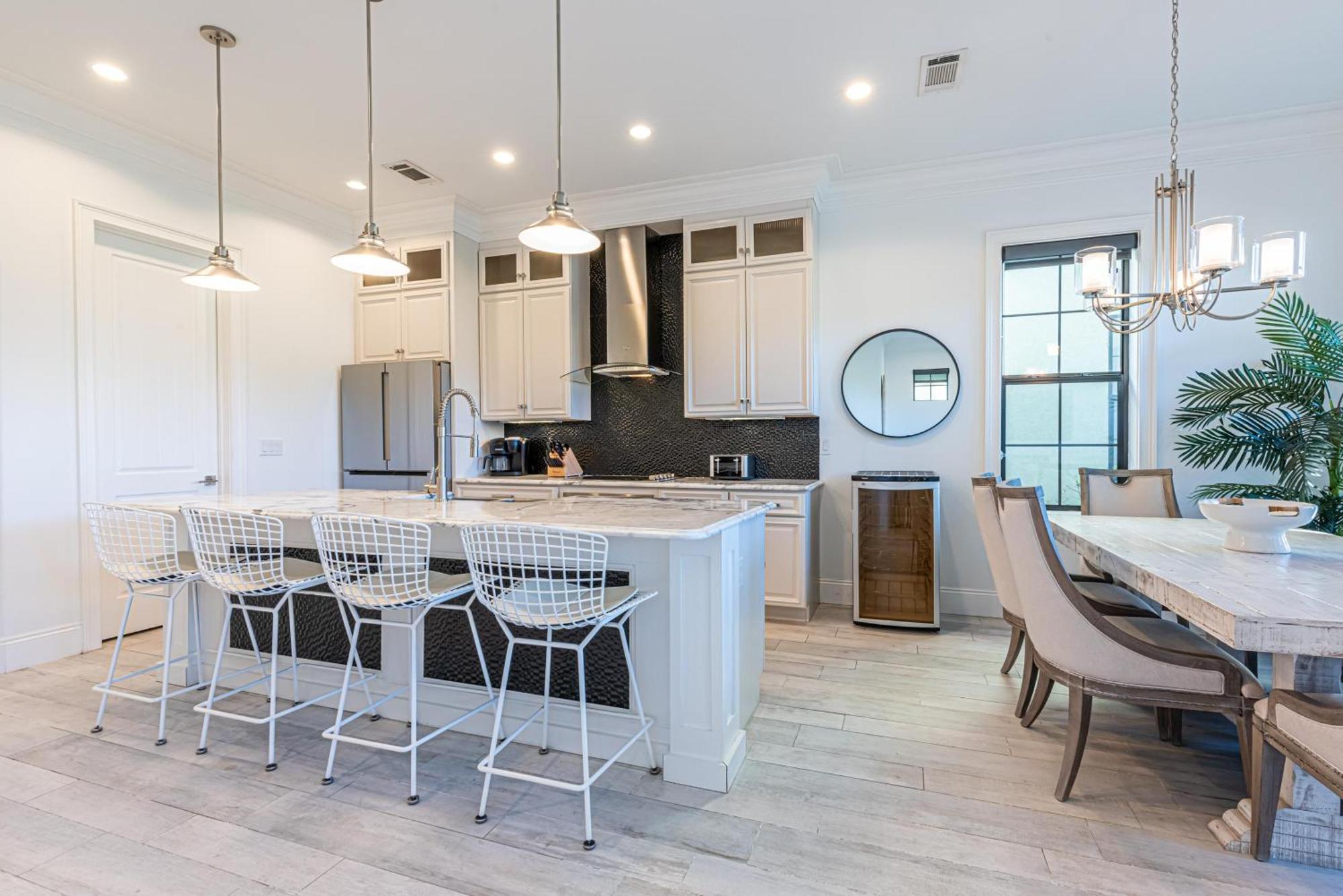 1922 - Madis Jule - 4br 4ba