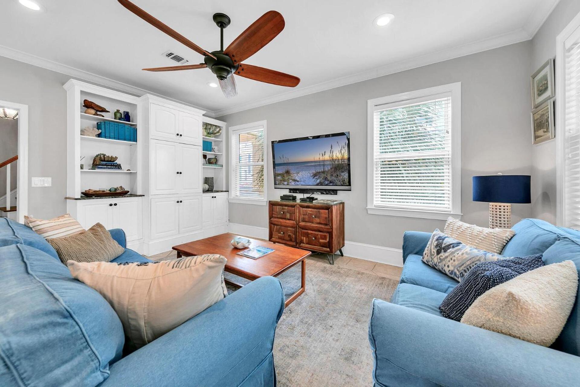 The Spyglass A 5 Bed 3 Bath House That Sleeps 14 And Just 67 Steps From The * Destin