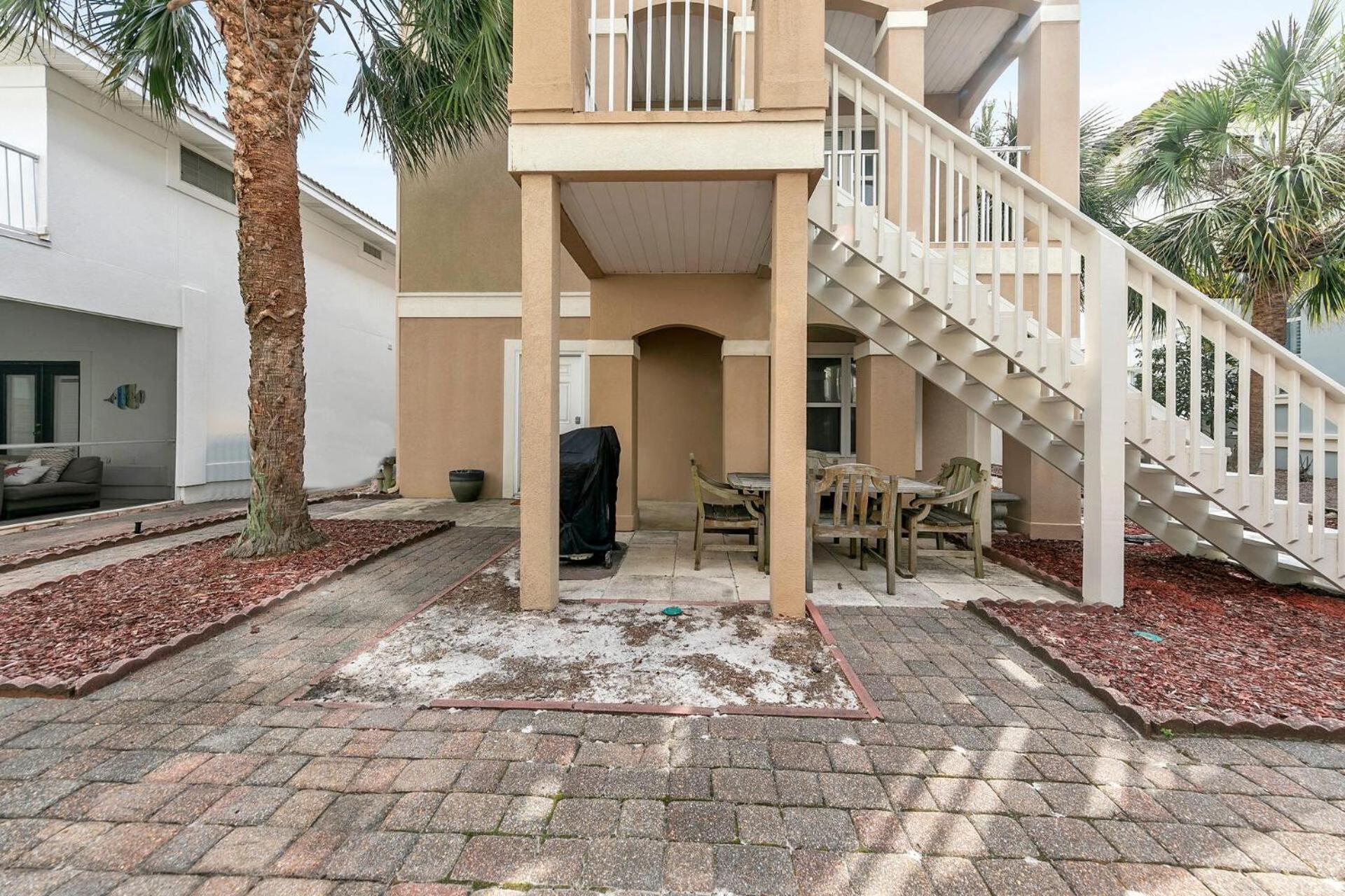 The Spyglass A 5 Bed 3 Bath House That Sleeps 14 And Just 67 Steps From The *