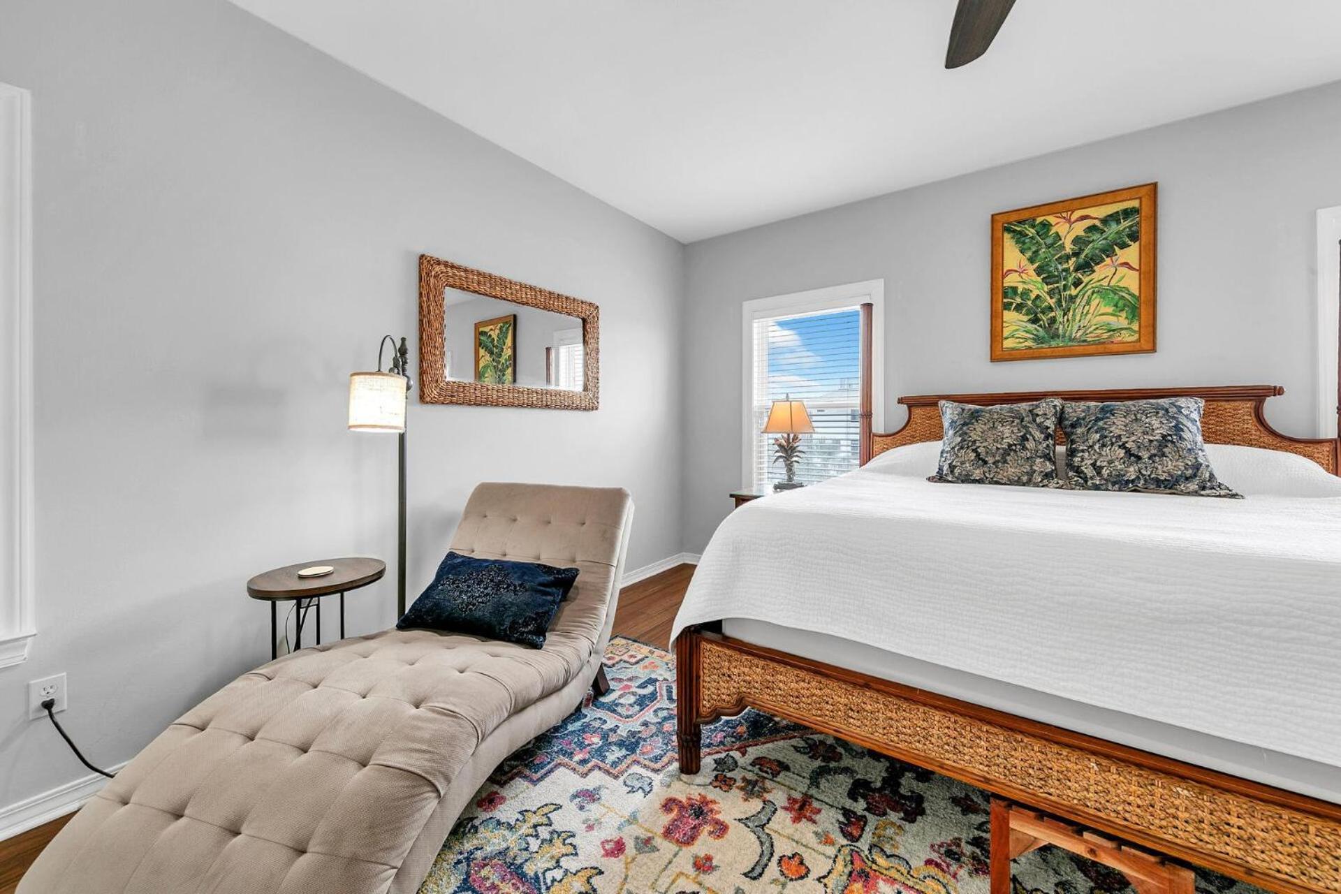 The Spyglass A 5 Bed 3 Bath House That Sleeps 14 And Just 67 Steps From The *