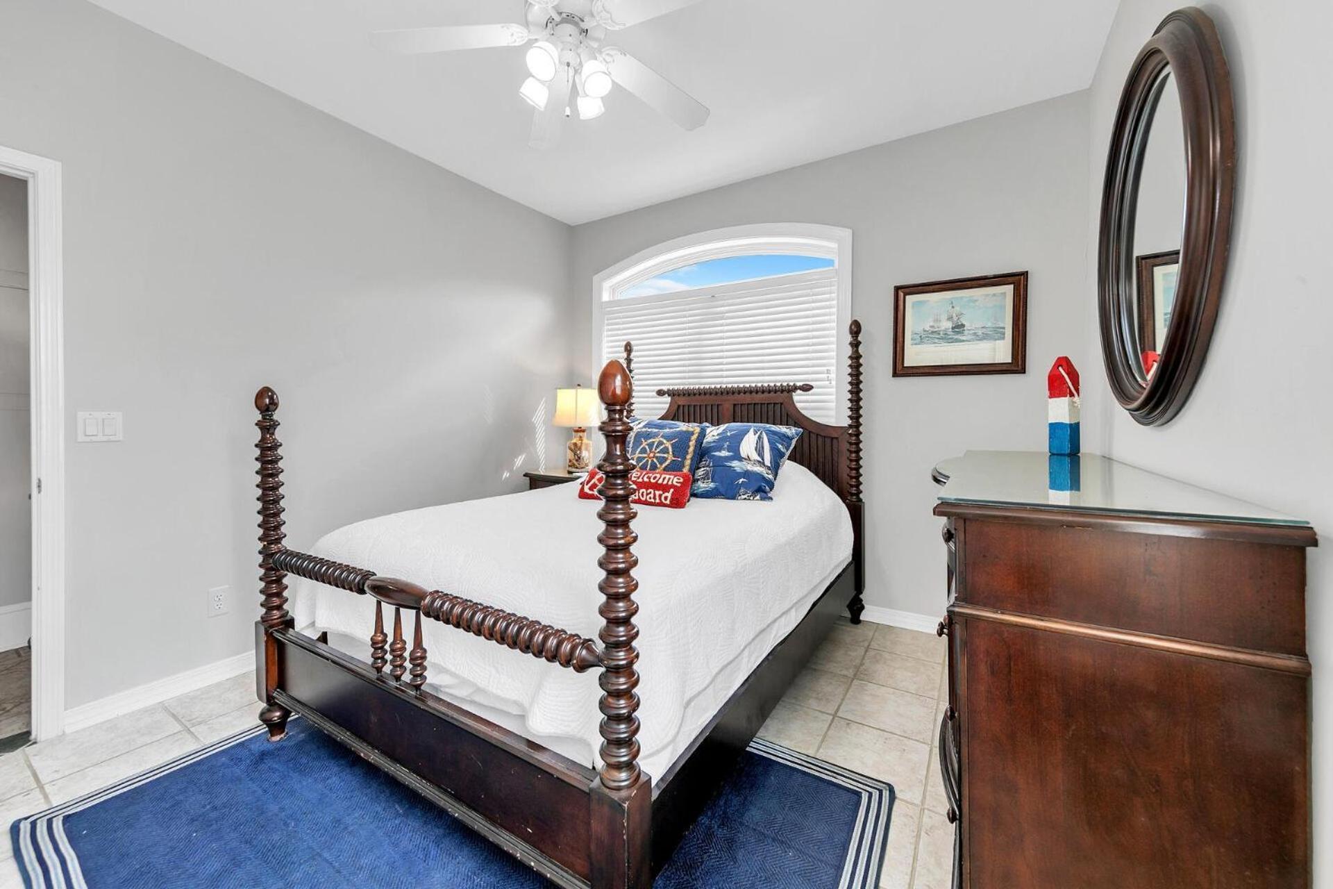 The Spyglass A 5 Bed 3 Bath House That Sleeps 14 And Just 67 Steps From The Holiday home *