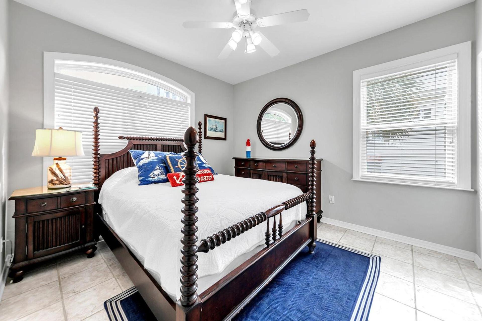 Holiday home The Spyglass A 5 Bed 3 Bath House That Sleeps 14 And Just 67 Steps From The