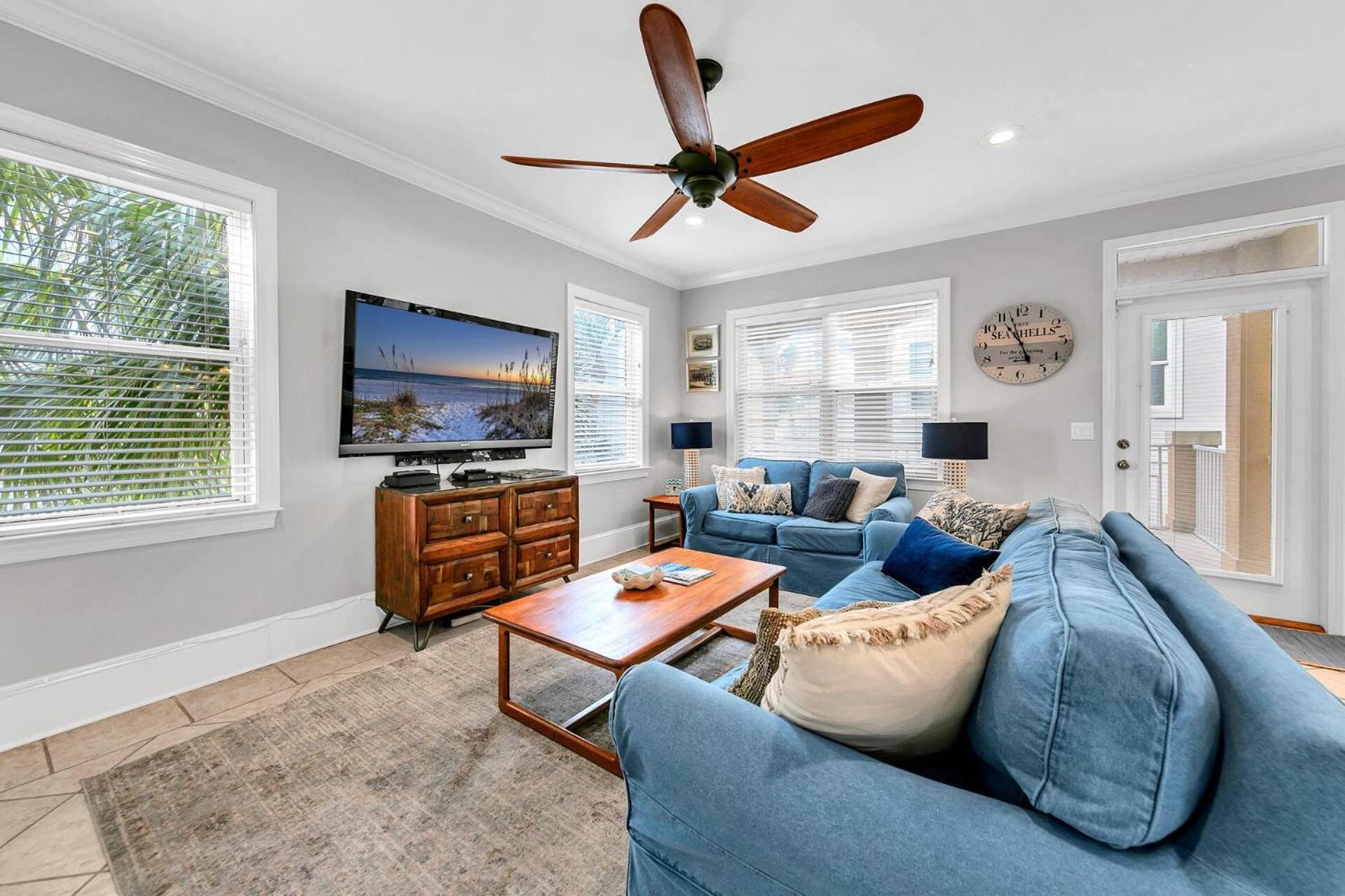 The Spyglass A 5 Bed 3 Bath House That Sleeps 14 And Just 67 Steps From The * Destin