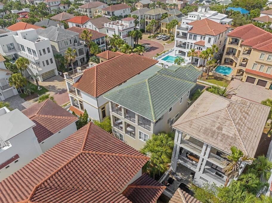 Gulf Views 6 Bedroom Elevator Community Pool Holiday home Destin