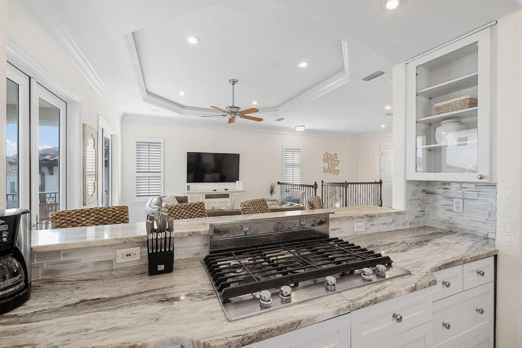 Holiday home Gulf Views 6 Bedroom Elevator Community Pool Destin