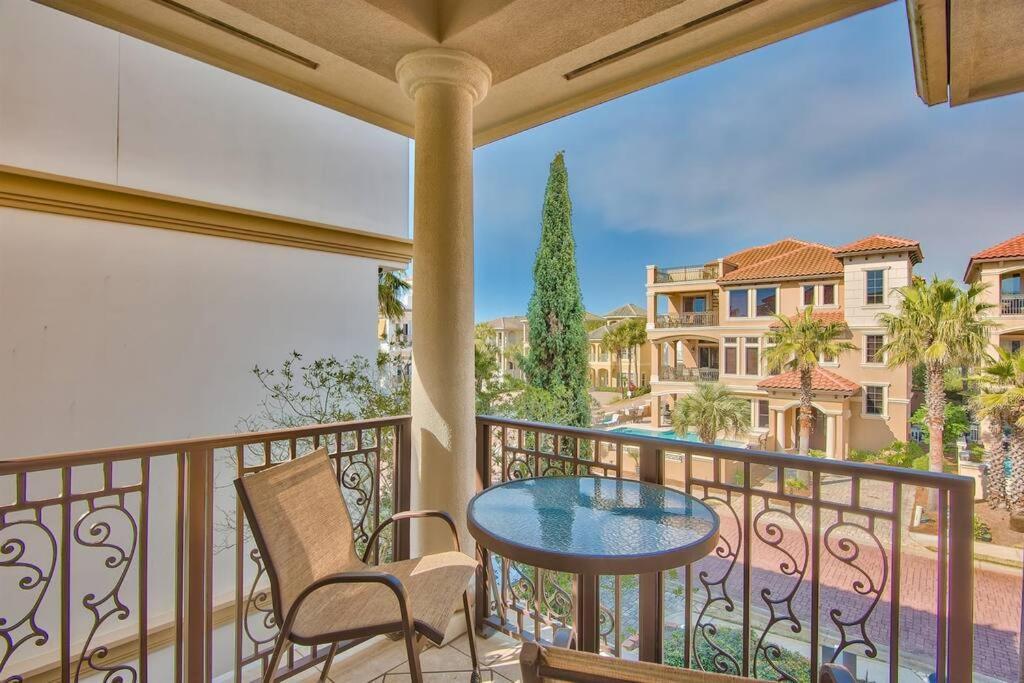 Gulf Views 6 Bedroom Elevator Community Pool Holiday home Destin