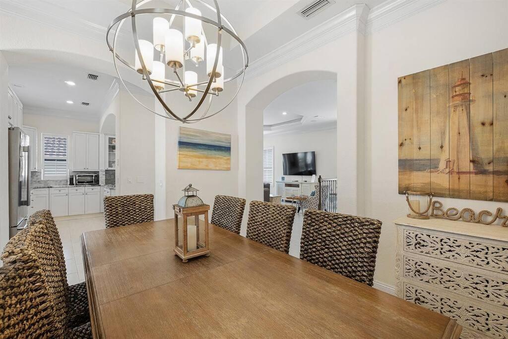 Holiday home Gulf Views 6 Bedroom Elevator Community Pool Destin