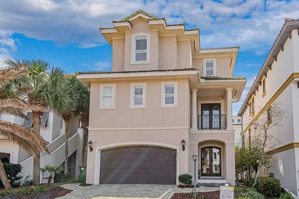 Holiday home Gulf Views 6 Bedroom Elevator Community Pool Destin